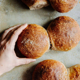 Crumbs & Crust „Einfach Brötchen“